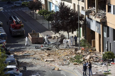 Explosión e incendio de una vivienda en la calle Fuente Canónigos, en Tudela.