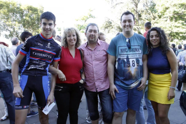 El sábado 6 de agosto se cerró la edición número 30 de la Vuelta ciclista a Pamplona. La última etapa tuvo salida en la plaza Consistorial y meta en el Rincón del Caballo Blanco, donde se realizó la entrega de galardones. El vencedor absoluto fue Max Williamson, corredor británico del equipo HMT. Sergio Araiz, del conjunto Galdeano, logró mantener desde el primer día de la Vuelta el maillot rojo de primer navarro de la general.
