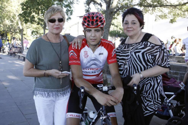 El sábado 6 de agosto se cerró la edición número 30 de la Vuelta ciclista a Pamplona. La última etapa tuvo salida en la plaza Consistorial y meta en el Rincón del Caballo Blanco, donde se realizó la entrega de galardones. El vencedor absoluto fue Max Williamson, corredor británico del equipo HMT. Sergio Araiz, del conjunto Galdeano, logró mantener desde el primer día de la Vuelta el maillot rojo de primer navarro de la general.