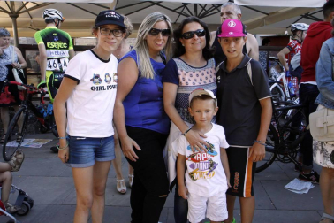 El sábado 6 de agosto se cerró la edición número 30 de la Vuelta ciclista a Pamplona. La última etapa tuvo salida en la plaza Consistorial y meta en el Rincón del Caballo Blanco, donde se realizó la entrega de galardones. El vencedor absoluto fue Max Williamson, corredor británico del equipo HMT. Sergio Araiz, del conjunto Galdeano, logró mantener desde el primer día de la Vuelta el maillot rojo de primer navarro de la general.