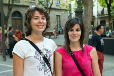 La plazuela de San José acogió el lunes 8 de agosto una nueva sesión del ciclo musical de verano 'Version-ando'. En esta ocasión fue el grupo 'Leña al mono' el que ambientó con sus versiones de la mítica banda Leño este rincón del casco antiguo pamplonés. El ciclo finalizará el próximo 22 de agosto con la actuación del grupo Soul Meeting.