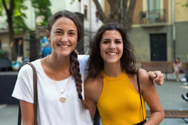 La plazuela de San José acogió el lunes 8 de agosto una nueva sesión del ciclo musical de verano 'Version-ando'. En esta ocasión fue el grupo 'Leña al mono' el que ambientó con sus versiones de la mítica banda Leño este rincón del casco antiguo pamplonés. El ciclo finalizará el próximo 22 de agosto con la actuación del grupo Soul Meeting.