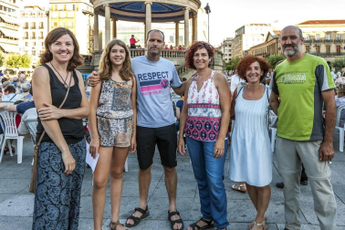 El ciclo 'Tocando al viento' trajo el viernes 12 de agosto la actuación de Alai Taldea de Garínoain, que amenizó la tarde al numeroso público presente con una sesión en la que combinó diferentes estilos musicales, como pasodobles, versiones de rock o bandas sonoras de películas.