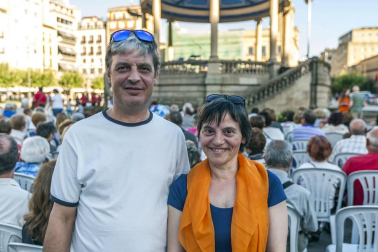 El ciclo 'Tocando al viento' trajo el viernes 12 de agosto la actuación de Alai Taldea de Garínoain, que amenizó la tarde al numeroso público presente con una sesión en la que combinó diferentes estilos musicales, como pasodobles, versiones de rock o bandas sonoras de películas.