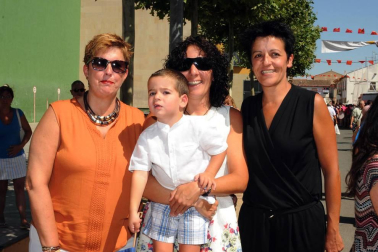El lunes 15 de agosto, Sartaguda celebró una nueva edición de su Feria del Melocotón, cuyo pregón inicial corrió a cargo de Juanma Intxaurrandieta, gerente de INTIA. Tras la apertura oficial, los visitantes pudieron disfrutar de la exposición y venta de esta fruta, con degustación de vino con melocotón, feria de artesanía, hinchables, concurso de postres, sorteo de productos y tren turístico. Tras la comida popular, la jornada se cerró con un festival de pelota a cargo de Asegarce.