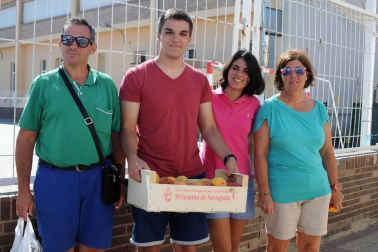 El lunes 15 de agosto, Sartaguda celebró una nueva edición de su Feria del Melocotón, cuyo pregón inicial corrió a cargo de Juanma Intxaurrandieta, gerente de INTIA. Tras la apertura oficial, los visitantes pudieron disfrutar de la exposición y venta de esta fruta, con degustación de vino con melocotón, feria de artesanía, hinchables, concurso de postres, sorteo de productos y tren turístico. Tras la comida popular, la jornada se cerró con un festival de pelota a cargo de Asegarce.