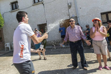 Recibimiento al olímpico Juan Peralta en Figarol