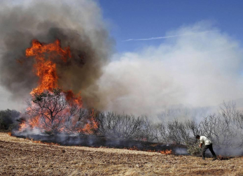 Incendio de grandes dimensiones entre Tafalla y Pueyo