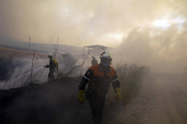 Incendio de grandes dimensiones entre Tafalla y Pueyo