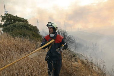 Incendio de grandes dimensiones entre Tafalla y Pueyo