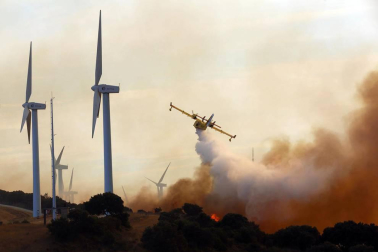 Incendio de grandes dimensiones entre Tafalla y Pueyo