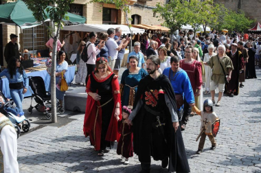 Olite regresó, del 19 al 21 de agosto, a la Edad Media para dar vida a una de las fiestas medievales de más solera de nuestra tierra. Bajo el espectacular marco del castillo se fue sucediendo un programa variado que dio inicio con el pregón, que este año corrió a cargo del profesor y dramaturgo Ignacio Aranguren, Premio Príncipe de Viana de la Cultura.