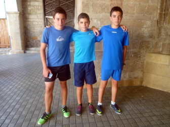 La tarde noche del viernes 26 de agosto, la plaza de Los Fueros de Lumbier se convirtió en una pista de fútbol 3x3 donde se encontraron futbolistas de todas las edades en un torneo de verano que resultó un éxito tanto de participación como de público.