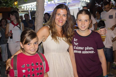 Del 24 al 28 de agosto, Allo acogió una nueva edición de sus fiestas patronales. Los quintos del 70 protagonizaron los actos de sábado, con imposición de pañuelos en el Ayuntamiento y comida y cena de hermandad. Durante el día también se festejaron otros originales y divertidos actos, como la XVII Concentración de calvos en el Hoyo de la Fuente, donde se procedió a bautizar a los nuevos miembros. Una jornada que evidenció el carácter animado y divertido de los vecinos de Allo.