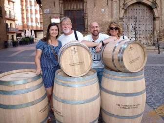La plaza de los Fueros de Corella fue el escenario, el pasado 27 de agosto, del
VIII Campeonato de Carrera de Toneles en el marco de su Fiesta de la Vendimia.