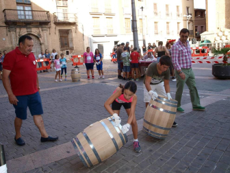 La plaza de los Fueros de Corella fue el escenario, el pasado 27 de agosto, del
VIII Campeonato de Carrera de Toneles en el marco de su Fiesta de la Vendimia.