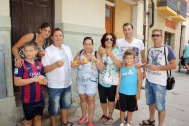 El fin de semana del 2 a 4 de septiembre Sangüesa vivió una nueva edición de sus jornadas de Elogio a la pocha. El viernes se celebraron los actos de carácter institucional y el sábado tuvo lugar la demostración de desgrane tradicional. El día grande fue el domingo, con la puesta en marcha del Mercado de la pocha, la muestra de artesanía y, sobre todo, la degustación popular de este delicioso producto de la huerta.