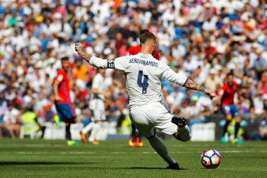 Imágenes del encuentro de la jornada 3 de LaLiga Santander disputado en el Santiago Bernabéu entre Real Madrid y el C.A. Osasuna que finalizó con victoria local.