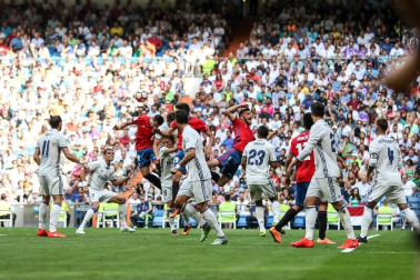 Imágenes del encuentro de la jornada 3 de LaLiga Santander disputado en el Santiago Bernabéu entre Real Madrid y el C.A. Osasuna que finalizó con victoria local.