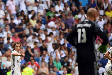 Imágenes del encuentro de la jornada 3 de LaLiga Santander disputado en el Santiago Bernabéu entre Real Madrid y el C.A. Osasuna que finalizó con victoria local.