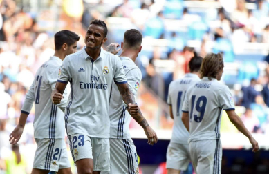 Imágenes del encuentro de la jornada 3 de LaLiga Santander disputado en el Santiago Bernabéu entre Real Madrid y el C.A. Osasuna.