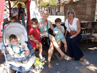 El fin de semana del 9, 10 y 11 de septiembre los tudelanos disfrutaron de una nueva edición de su mercado medieval. Los puestos de artesanía y los diferentes talleres organizados para la ocasión -como los que permitieron a los más pequeños disfrutar del chocolate o el pan- se dispusieron a lo largo del paseo del Queiles y las calles Herrerías y Mercadal. Un viaje en el tiempo para recordar el pasado de Tudela como 'Ciudad de las tres culturas' ya que en ella, durante más de 400 años, convivieron judíos, musulmanes y mozárabes.