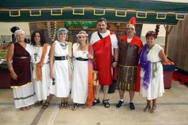 El sábado 10 de septiembre, Liédena dio un salto en el tiempo para regresar a la época en la que esta localidad era una floreciente villa romana. Tanto los vecinos -muchos de ellos ataviados con túnicas o trajes de gladiadores- como los visitantes disfrutaron de actividades como mercados de artesanía, visitas teatralizadas, exposiciones, talleres infantiles o una cena romana.