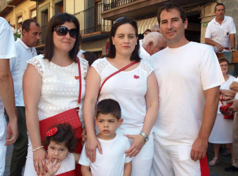Este domingo 18 de septiembre, finalizarán las fiestas de Cascante, que comenzaron una semana antes con el lanzamiento del tradicional cohete anunciador. ¡Click! estuvo presente en este inicio bullicioso, que contó con la animación de la txaranga Udekasi, los gaiteros, la comparsa de gigantes y cabezudos y, sobre todo, las peñas locales.