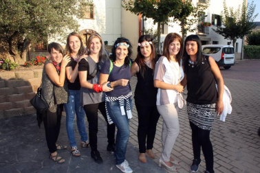 El fin de semana del 23 al 25 de septiembre, la localidad de Astráin celebró sus fiestas con un excelente ambiente. Uno de los momentos más esperados es la ronda copera que se celebra el primer día y que lleva a los vecinos de puerta en puerta en una bonita confraternización que tiene, además, un curioso y dulce protagonista, los pirropopiles, que los mayordomos de cada año se encargan de repartir a todos los asistentes.
