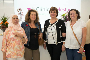 Este sábado se celebró la inauguración de la Clínica Belestar, un proyecto familiar que ha unido el trato cercano y de confianza con las más novedosas técnicas y tratamientos. Se trata de un centro polivalente en el que se ofrecen tratamientos en odontología, medicina estética, fisioterapia, estética, nutrición y podología. Todos ellos enfocados a ofrecer un servicio integral al paciente y cuidar de él de los pies a la cabeza.
