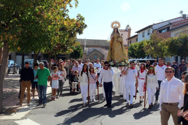 Procesión en honor a la Vírgen del Rosario.