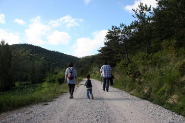 Conocer Navarra ofrece propuestas para hacer senderismo con los peques en Pamplona y la Comarca-