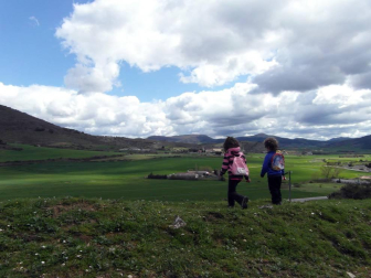 Conocer Navarra ofrece propuestas para hacer senderismo con los peques en Pamplona y la Comarca-