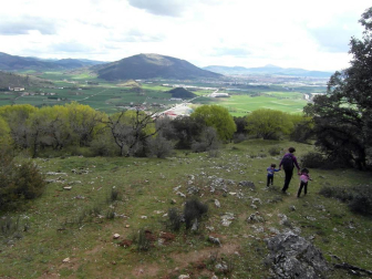 Conocer Navarra ofrece propuestas para hacer senderismo con los peques en Pamplona y la Comarca-