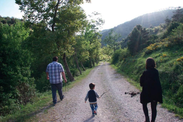 Conocer Navarra ofrece propuestas para hacer senderismo con los peques en Pamplona y la Comarca-
