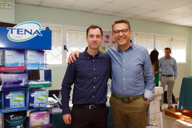 Nafarco, cooperativa farmacéutica líder en distribución en Navarra, ha celebrado la
quinta edición de Expofarma. 30 laboratorios de parafarmacia de las principales marcas del mercado aportaron su experiencia a los profesionales del sector que se acercaron a las instalaciones de Nafarco, en Noáin, el pasado 30 de septiembre.