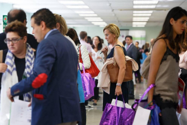 Nafarco, cooperativa farmacéutica líder en distribución en Navarra, ha celebrado la
quinta edición de Expofarma. 30 laboratorios de parafarmacia de las principales marcas del mercado aportaron su experiencia a los profesionales del sector que se acercaron a las instalaciones de Nafarco, en Noáin, el pasado 30 de septiembre.