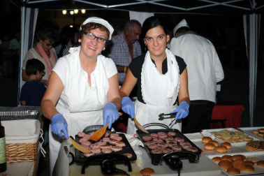 El viernes 30 de septiembre, la plaza de los Fueros de Falces acogió una degustación de vino y pinchos locales. El evento estuvo protagonizado por el Bar el Casino, las carnicerías Aranda, Inda y Ortega y las bodegas Aguirre, Armendáriz y Inurrieta, y fue organizado por la concejalía de Turismo del Ayuntamiento de Falces.