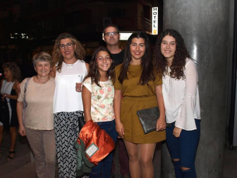 La ópera familiar 'Eloise' llenó las butacas del Teatro Gaztambide de Tudela el viernes 30 de septiembre. Se trata de un proyecto educativo coordinado por la Ópera de Cámara de Navarra en el que han participado diez colegios y entidades educativas navarras, un proceso creativo y artístico que han llevado a cabo más de 300 escolares navarros. Además, los jóvenes han trabajado conjuntamente con la Fundación Atena e Isterria, un ejemplo de integración.