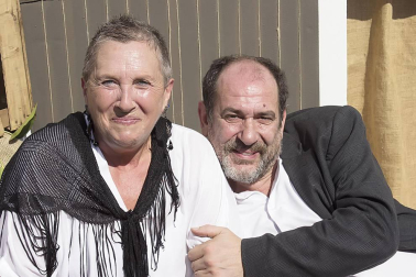 El sábado 1 de octubre se celebraron los actos principales de las jornadas 2016 de exaltación del Piquillo de Lodosa. En primer lugar, se entregó el reconocimiento 'Piquillo de plata' al actor Karra Elejalde, acto tras el cual se procedió a iniciar la demostración de asado tradicional y ensartido de los frutos, así como a la esperada degustación. Un mercado de pimientos del Piquillo de Lodosa y de productos artesanos animó también la jornada.