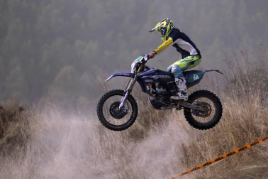 Prueba de motociclismo dentro de los Seis días de Enduro en Navarra.