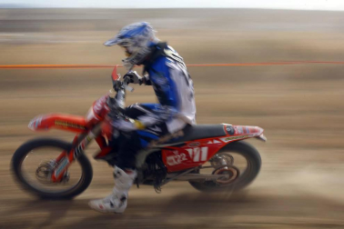 Prueba de motociclismo dentro de los Seis días de Enduro en Navarra.