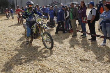 Prueba de motociclismo dentro de los Seis días de Enduro en Navarra.