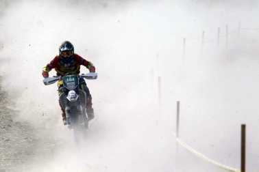Prueba de motociclismo dentro de los Seis días de Enduro en Navarra.