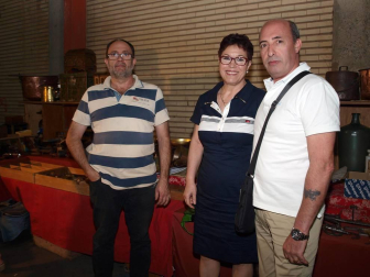 Tudela acogió, del 7 al 9 de octubre, la primera edición la Feria Internacional de Antigüedades y coleccionismo, que se celebró en la antigua estación de autobuses. Los expositores mostraron más de 15.000 objetos de todo tipo desde piezas góticas, tallas del XIV y XV hasta antigüedades del XIX.