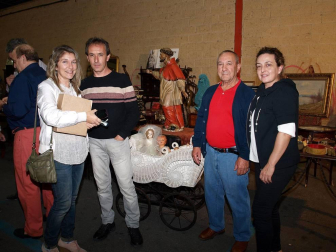 Tudela acogió, del 7 al 9 de octubre, la primera edición la Feria Internacional de Antigüedades y coleccionismo, que se celebró en la antigua estación de autobuses. Los expositores mostraron más de 15.000 objetos de todo tipo desde piezas góticas, tallas del XIV y XV hasta antigüedades del XIX.