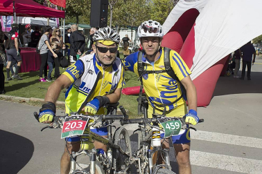 El sábado 8 de octubre Tierra Estella acogió una prueba btt con dos recorridos: el medio fondo o corto (43 kilómetros) y el bike marathon o largo (88 kilómetros). Organizada por Tierra Estella Epic, la prueba tuvo como punto de salida Ayegui y el camping de Iratxe como meta. Los corredores disfrutaron de los paisajes incomparables de la zona durante una jornada marcada por el buen tiempo y mejor ambiente deportivo.