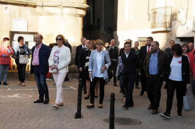 Lerín acogió la V Concentración de Bandas de Música en la que, además de la agrupación local, también participaron las de San Adrián, Peralta, Azagra y Andosilla. La recepción se realizó en el propio Ayuntamiento, desde donde salieron las bandas en pasacalles. Una cena en el frontón municipal puso el broche al evento.