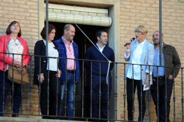 Lerín acogió la V Concentración de Bandas de Música en la que, además de la agrupación local, también participaron las de San Adrián, Peralta, Azagra y Andosilla. La recepción se realizó en el propio Ayuntamiento, desde donde salieron las bandas en pasacalles. Una cena en el frontón municipal puso el broche al evento.