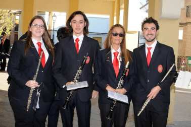 Lerín acogió la V Concentración de Bandas de Música en la que, además de la agrupación local, también participaron las de San Adrián, Peralta, Azagra y Andosilla. La recepción se realizó en el propio Ayuntamiento, desde donde salieron las bandas en pasacalles. Una cena en el frontón municipal puso el broche al evento.